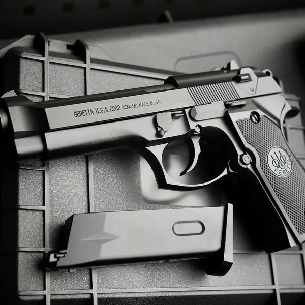 INDEN 14 HARI - M9 BERETTA FULL METAL CAL 7MM